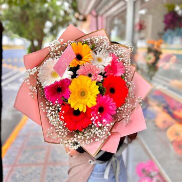 ramo de gerberas de colores